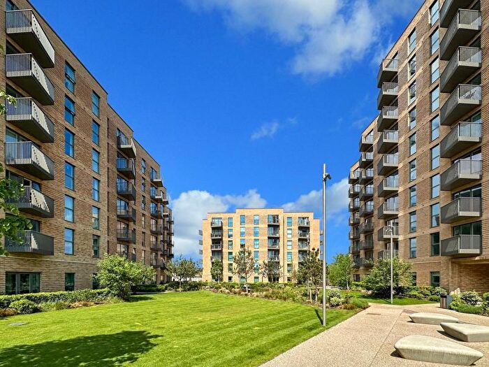 1 Bedroom Flat To Rent In Memorial Avenue, Slough, SL1