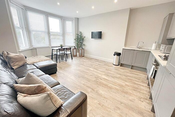 2 Bedroom Flat For Sale In Southbourne, BH6
