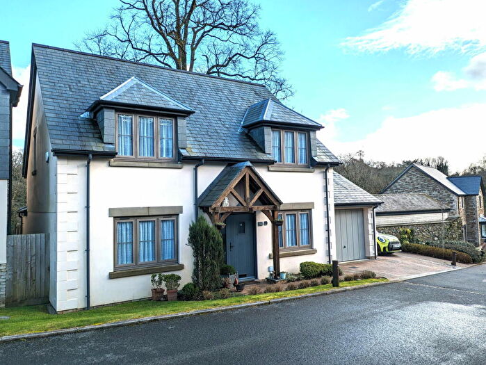 4 Bedroom Detached House For Sale In Tavistock, Devon, PL19