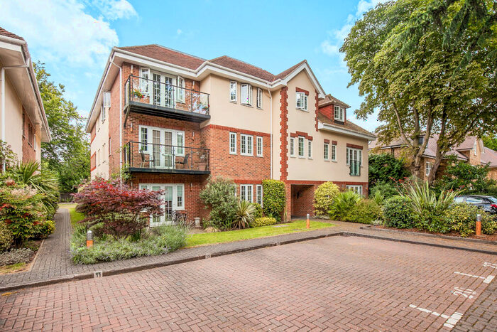 2 Bedroom Apartment To Rent In Woodham Place, Addlestone, KT15