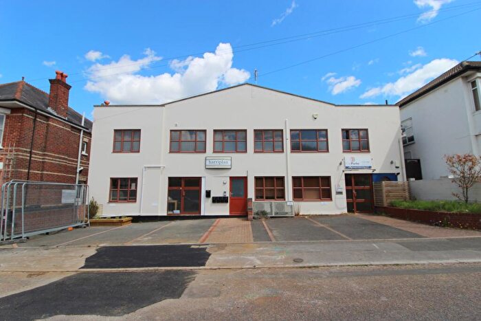 1 Bedroom Flat To Rent In Abbott Road, Bournemouth, Dorset, BH9