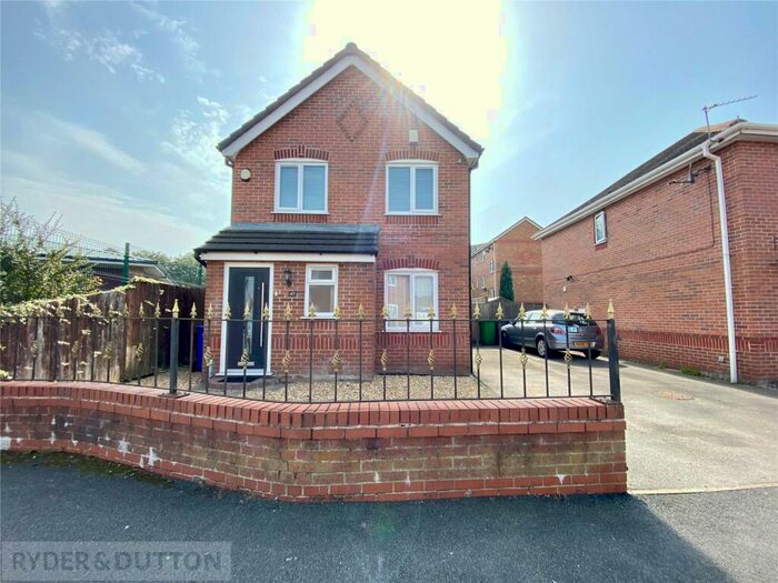 3 Bedroom Detached House To Rent In Crosslee Road, Blackley, Manchester, M9