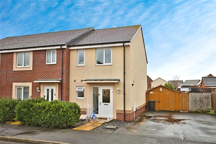 End Terrace House For Sale In Jewel Close, Bridgwater, Somerset, TA6
