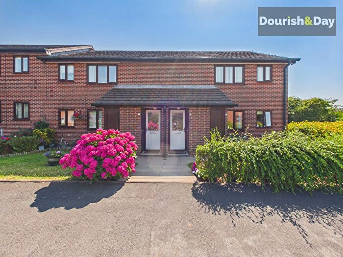 2 Bedroom Flat For Sale In Wildwood Ringway, Winchester Court Wildwood Ringway, ST17