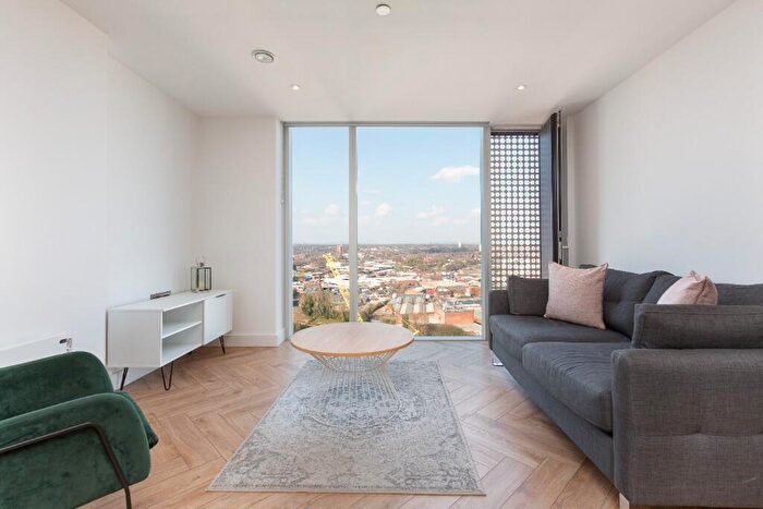2 Bedroom Flat To Rent In Anaconda Cut, Greengate, M3