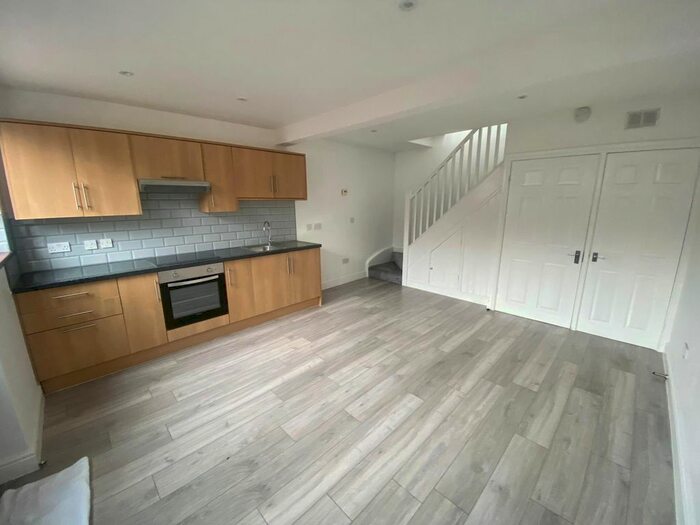 2 Bedroom Terraced House To Rent In Knotts Green Mews, Leyton, E10