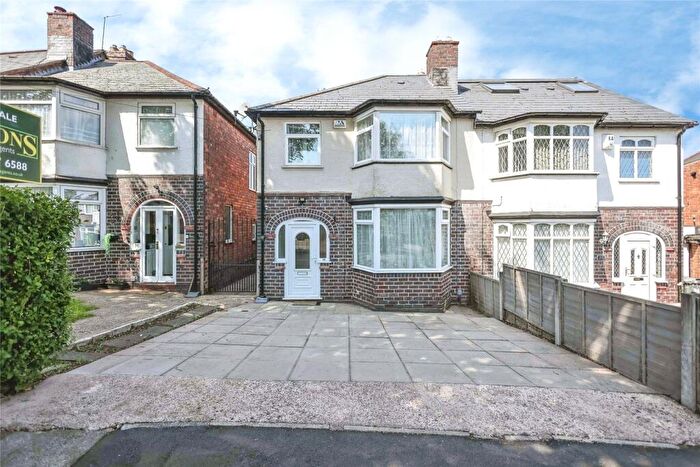 3 Bedroom Semi Detached House For Sale In Lindridge Road, Birmingham, West Midlands, B23