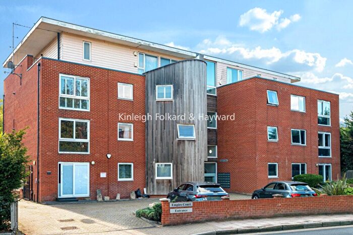2 Bedroom Flat For Sale In Plaistow Lane, Bromley, BR1