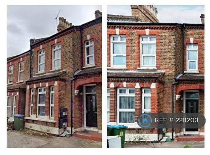 3 Bedroom Flat To Rent In Wrottesley Road, London, SE18