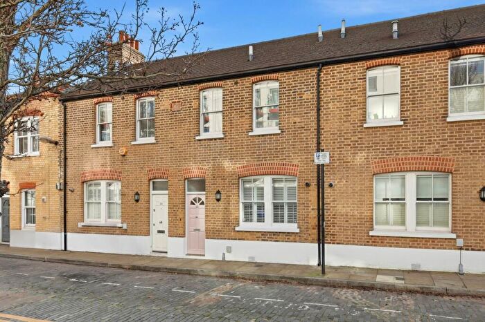3 Bedroom Terraced House For Sale In Douro Street, London, E3