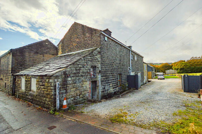 1 Bedroom Cottage For Sale In Barnsley Road, Upper Cumberworth, Huddersfield, HD8
