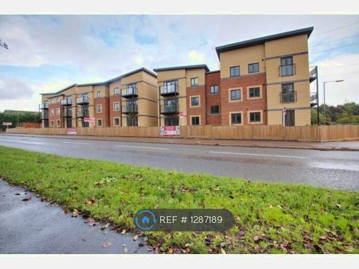 2 Bedroom Flat To Rent In Ainger Close, Aylesbury HP19