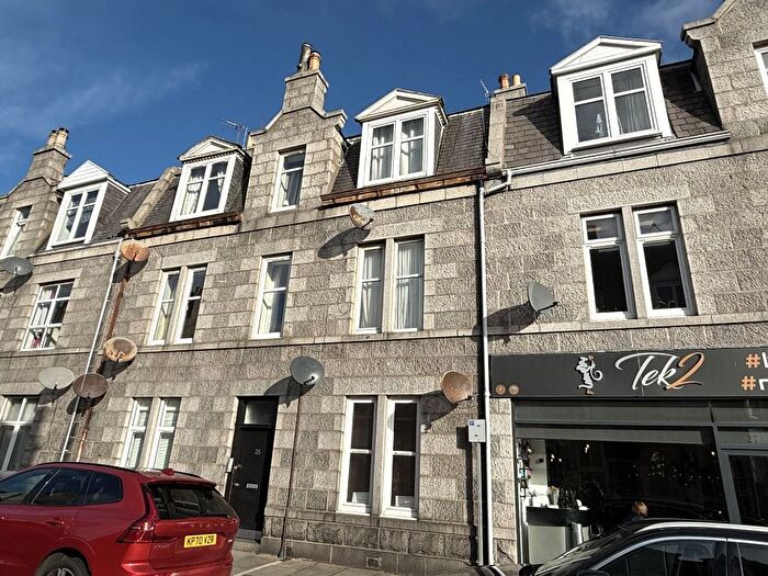 1 Bedroom Flat To Rent In Hollybank Place, Aberdeen, AB11