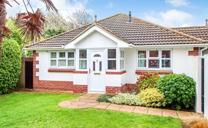 3 Bedroom Bungalow For Sale In Barton Wood Road, Barton On Sea, New Milton, Hampshire, BH25