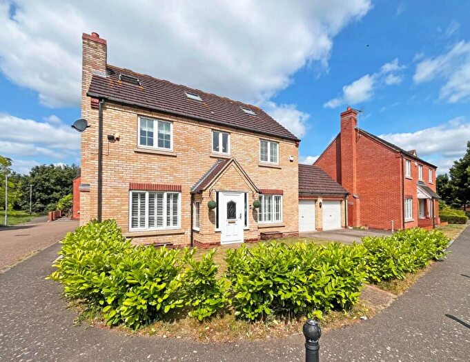5 Bedroom Detached House For Sale In Foxglove Way, Ramsey, Huntingdon, PE26