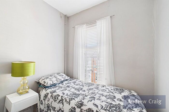 3 Bedroom Terraced House For Sale In John Williamson Street, South Shields, NE33