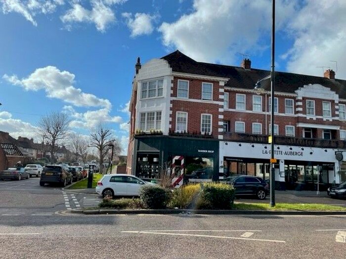 Studio To Rent In Heddon Court, Cockfosters Road, Cockfosters, Herts, EN4