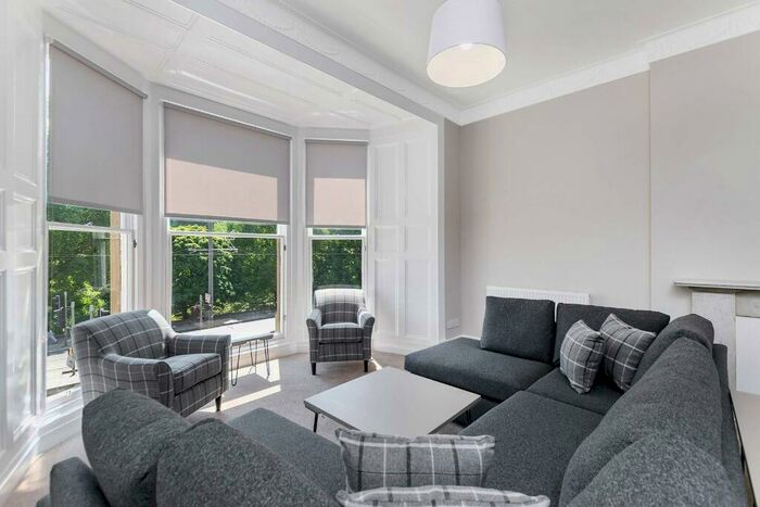 4 Bedroom Flat To Rent In (M) Princes Street, New Town, Edinburgh, EH2