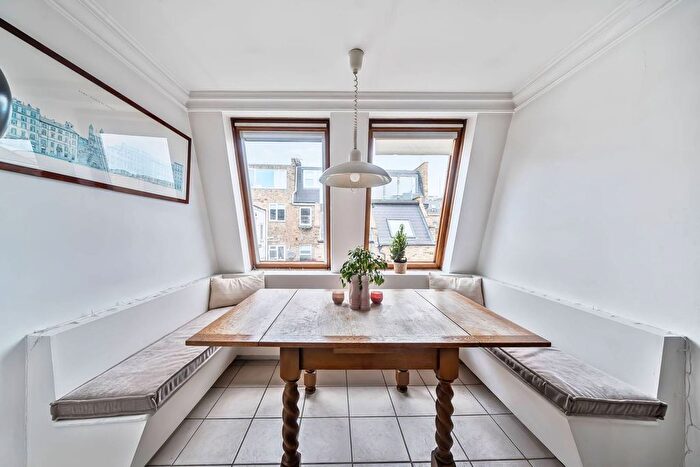 2 Bedroom Flat For Sale In Epirus Road, Fulham, London, SW6