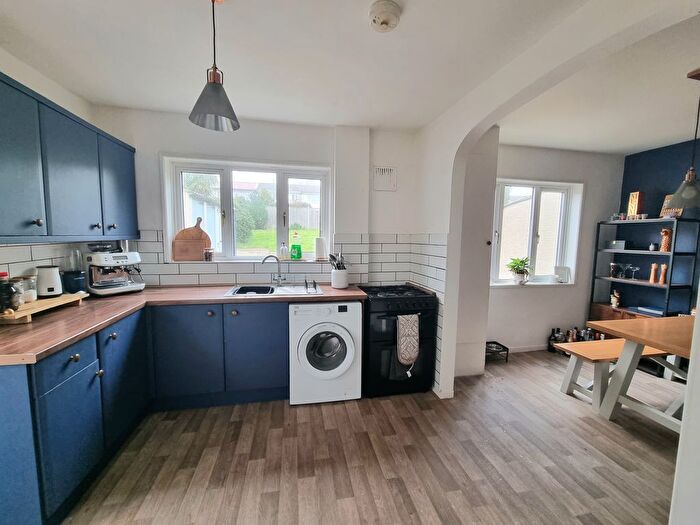3 Bedroom End Of Terrace House For Sale In Mousehole Road, Paulsgrove, Portsmouth, PO6