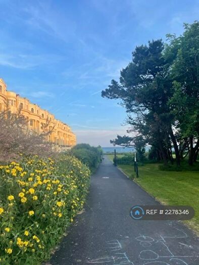 1 Bedroom Flat To Rent In Brunswick Square, Hove And Brighton, BN3