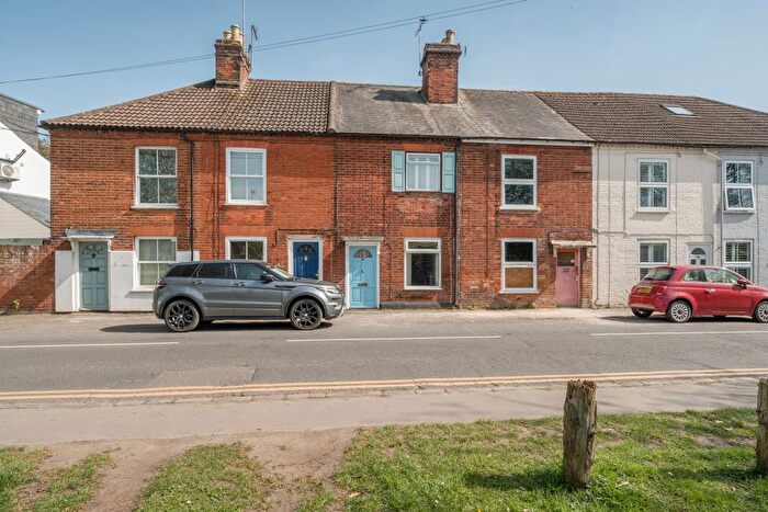 2 Bedroom Terraced House For Sale In Wycombe Road, Marlow, SL7