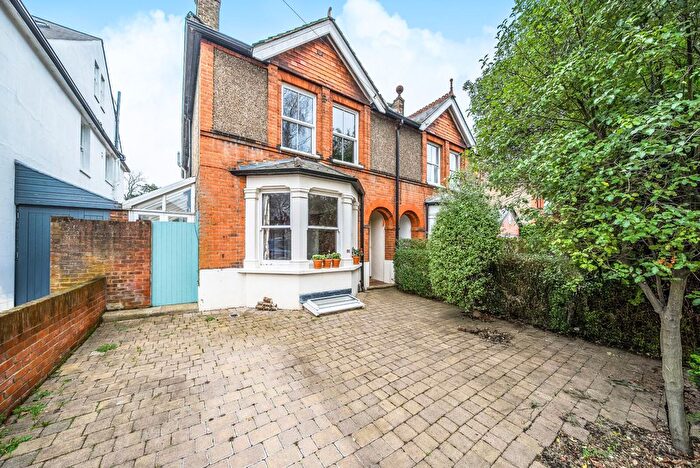 5 Bedroom Semi-Detached House For Sale In Munster Road, Teddington, TW11