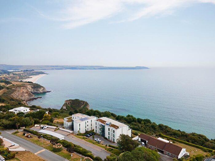 2 Bedroom Flat To Rent In Sea Road, Carlyon Bay, PL25