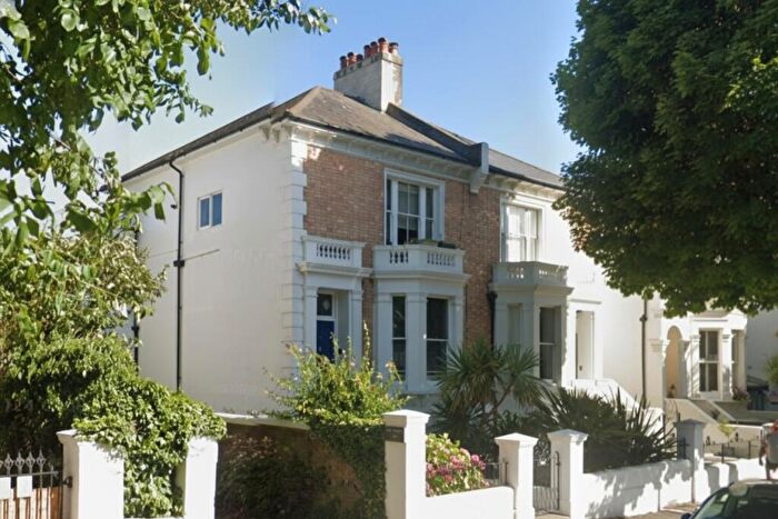 2 Bedroom Flat To Rent In Goldstone Villas Hove, BN3