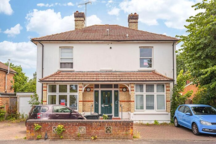 8 Bedroom Detached House For Sale In Lumley Road, Horley, RH6