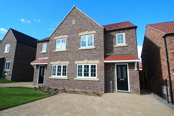 3 Bedroom Semi-Detached House For Sale In Ezart Avenue, Wetherby, LS22