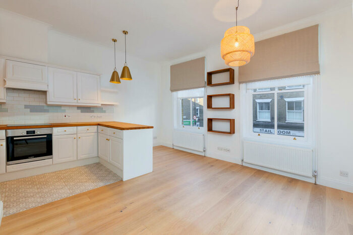 1 Bedroom Flat To Rent In Battersea Park Road, SW11