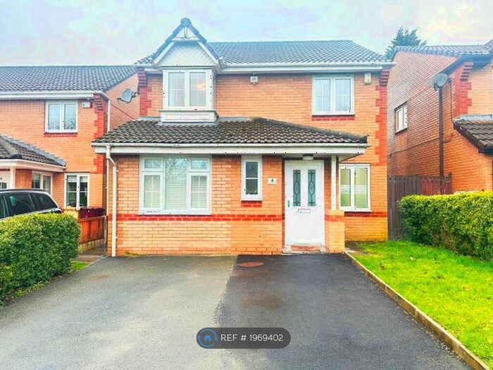 4 Bedroom Detached House To Rent In Seathwaite Road, Farnworth, Bolton, BL4