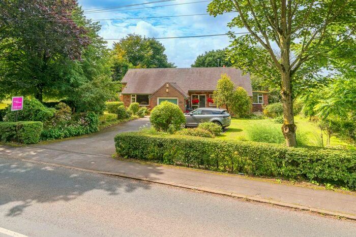 3 Bedroom Detached Bungalow For Sale In Hall Lane, Lathom, L40