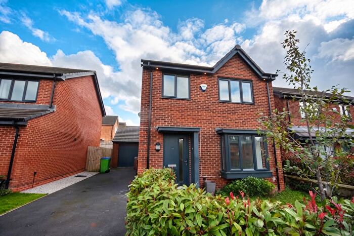 4 Bedroom Detached House For Sale In Thyme Drive, Manchester, M24