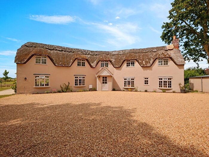 5 Bedroom Detached House For Sale In Hundred Lane, Portmore, Lymington, SO41