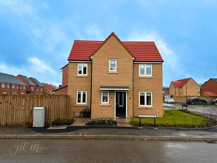 3 Bedroom Detached House For Sale In Newton Drive, Houghton-Le-Spring, Tyne And Wear, DH4