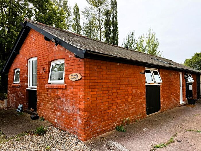3 Bedroom Bungalow To Rent In Newlands Farm, Fordmore Farm Shop, EX15