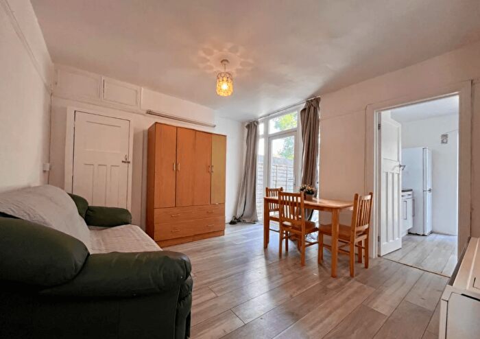 1 Bedroom Flat To Rent In Neas, NW10