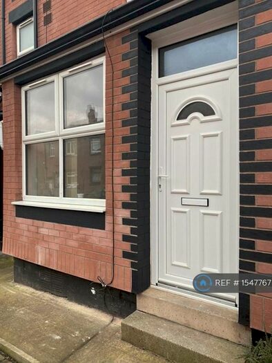 3 Bedroom End Of Terrace House To Rent In Copperfield Crescent, Leeds, LS9