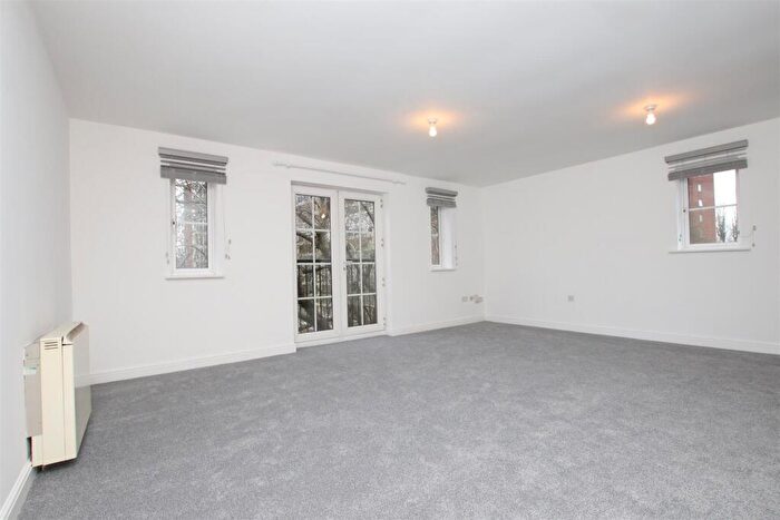 1 Bedroom Flat To Rent In Magdalena Court, Bristol, BS1