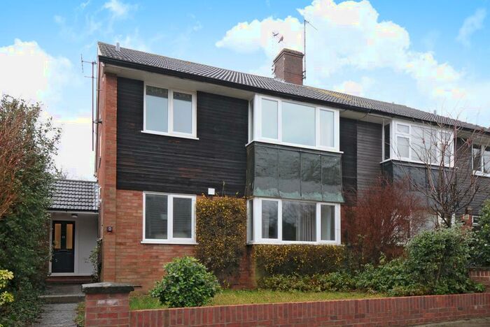 2 Bedroom Apartment To Rent In Headington, Oxford, OX3