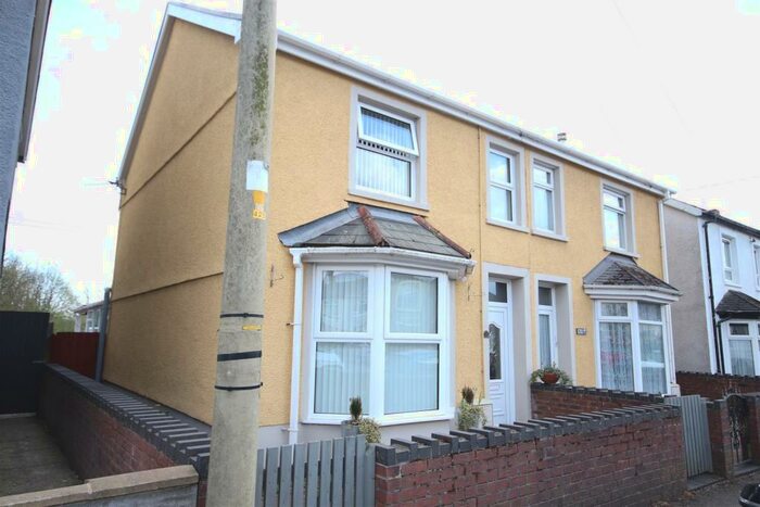 3 Bedroom Semi-Detached House To Rent In Penybont Road, Pencoed, Bridgend, CF35