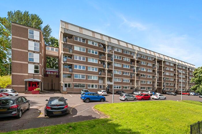 2 Bedroom Flat To Rent In Hillpark Drive, Mansewood, Glasgow, G43