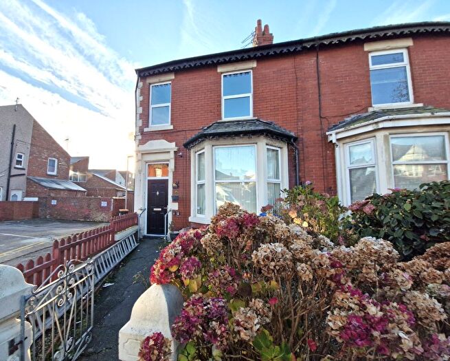 2 Bedroom Flat To Rent In Leamington Road, Blackpool, FY1
