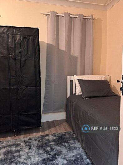 Studio To Rent In Hughenden Road, High Wycombe, HP13