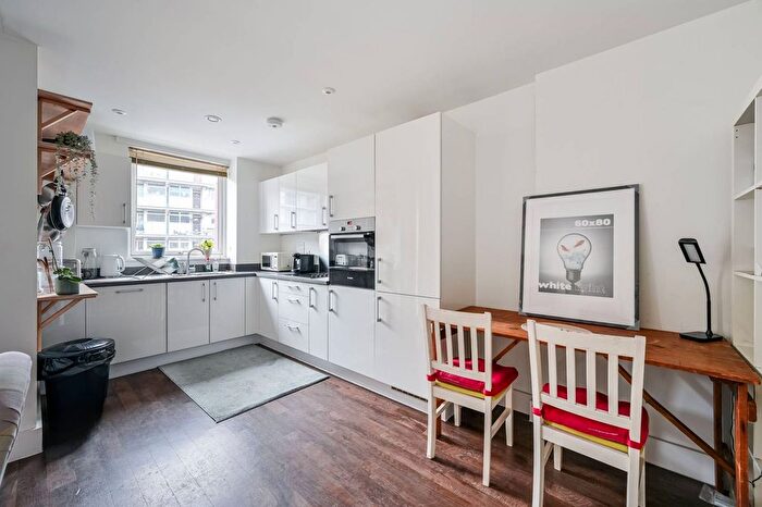 1 Bedroom Flat To Rent In Wadeson Street, Bethnal Green, London, E2