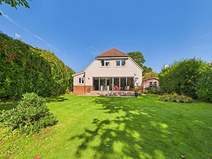 4 Bedroom Detached House For Sale In The Plantation, Worthing, BN13