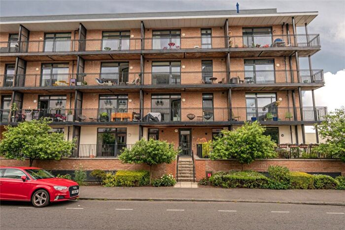 3 Bedroom Flat For Sale In / Hopetoun Street, Edinburgh, EH7