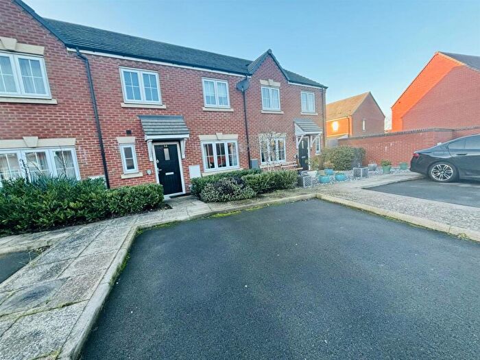 3 Bedroom Semi-Detached House For Sale In Pentland Crown Place, Bishops Tachbrook, Leamington Spa, CV33